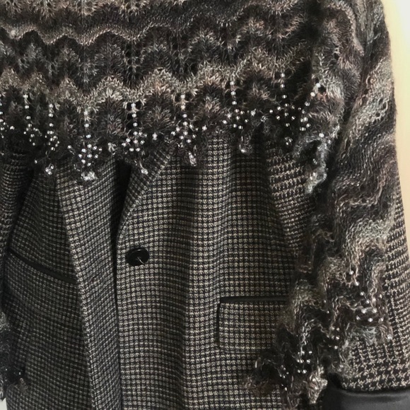 Hand knit shawl - Picture 2 of 6